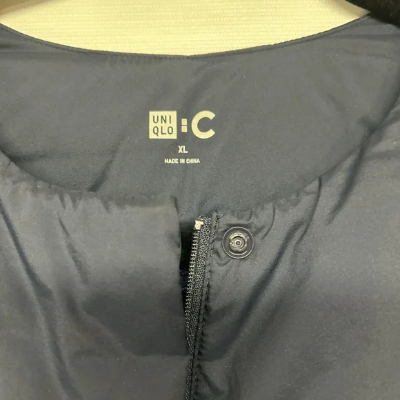 Uniqlo Dark Blue Puffer Jacket - Picture 2 of 6